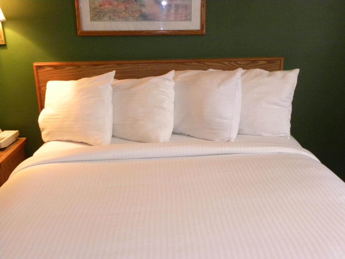 | New Victorian Inn & Suites Kearney