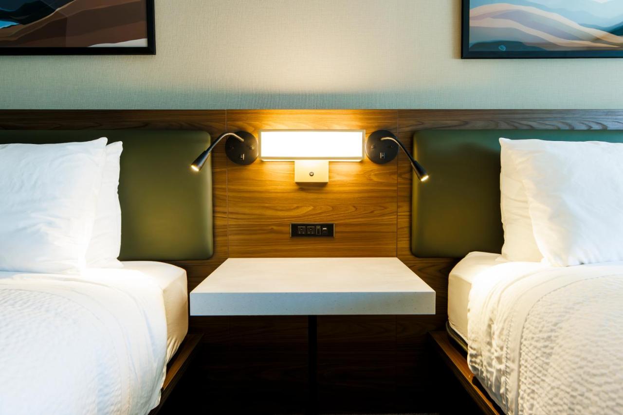 | Monarch Hotel & Conference Center