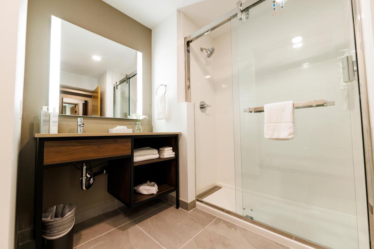 | Monarch Hotel & Conference Center