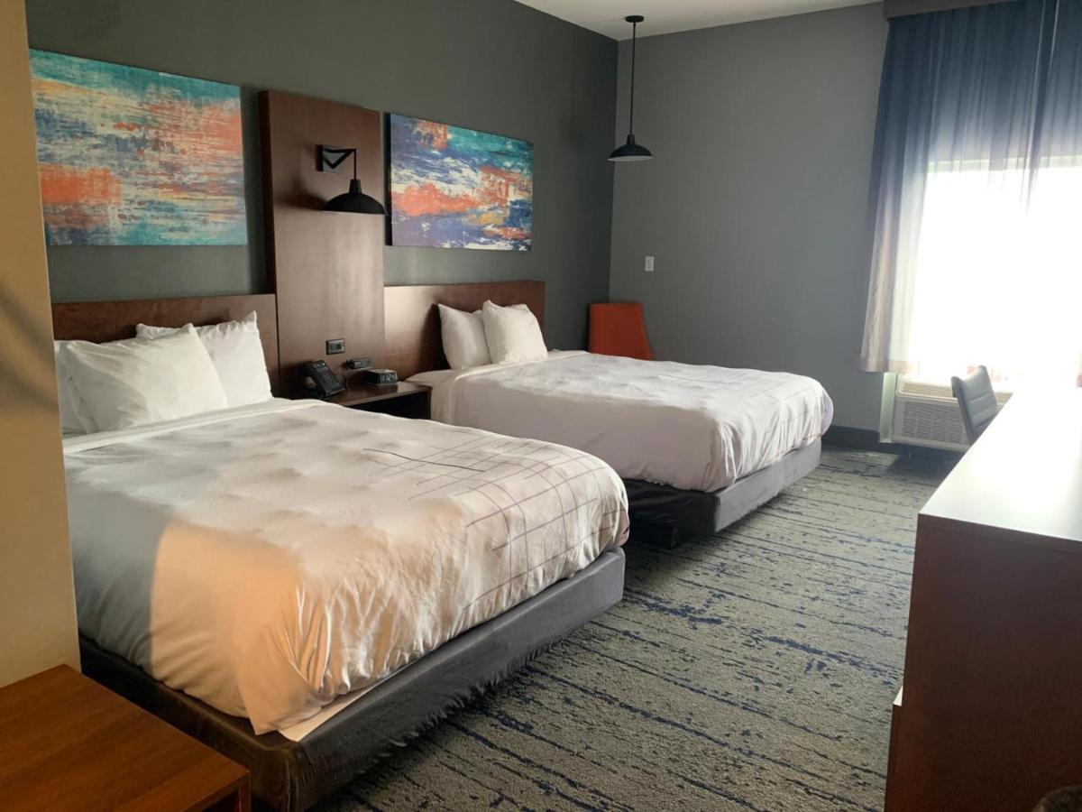 Queen Room with Two Queen Beds - Non-Smoking at La Quinta Inn & Suites by Wyndham Louisville NE/Old Henry Rd