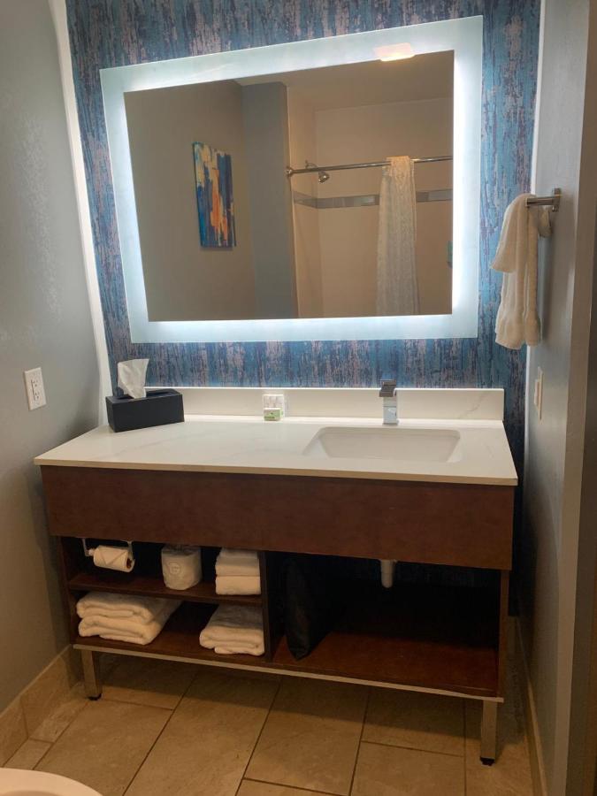Queen Room with Two Queen Beds - Non-Smoking at La Quinta Inn & Suites by Wyndham Louisville NE/Old Henry Rd