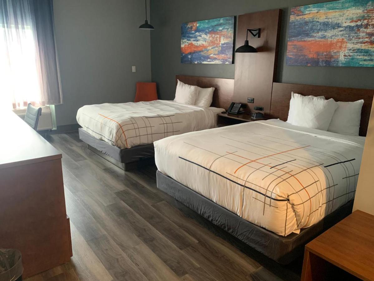 Queen Room with Two Queen Beds - Non-Smoking at La Quinta Inn & Suites by Wyndham Louisville NE/Old Henry Rd