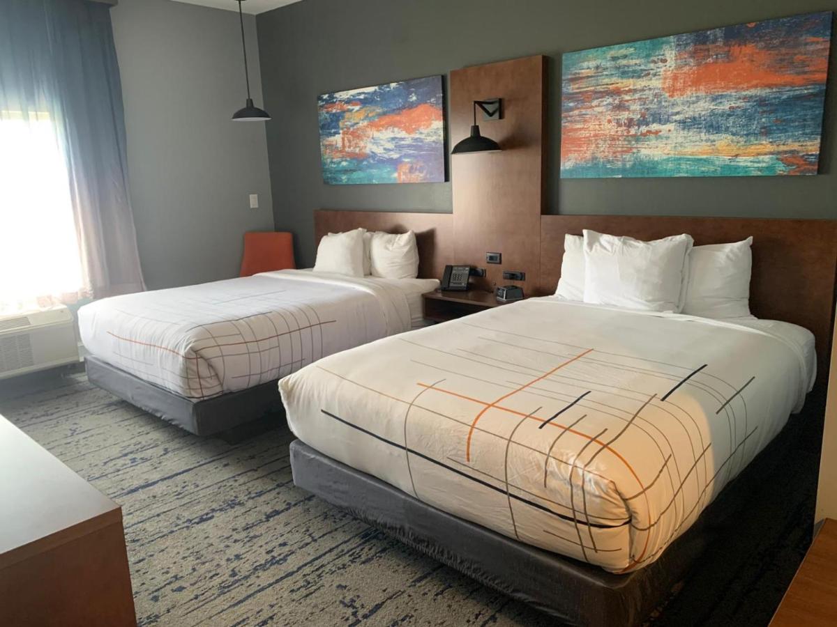 Queen Room with Two Queen Beds - Non-Smoking at La Quinta Inn & Suites by Wyndham Louisville NE/Old Henry Rd