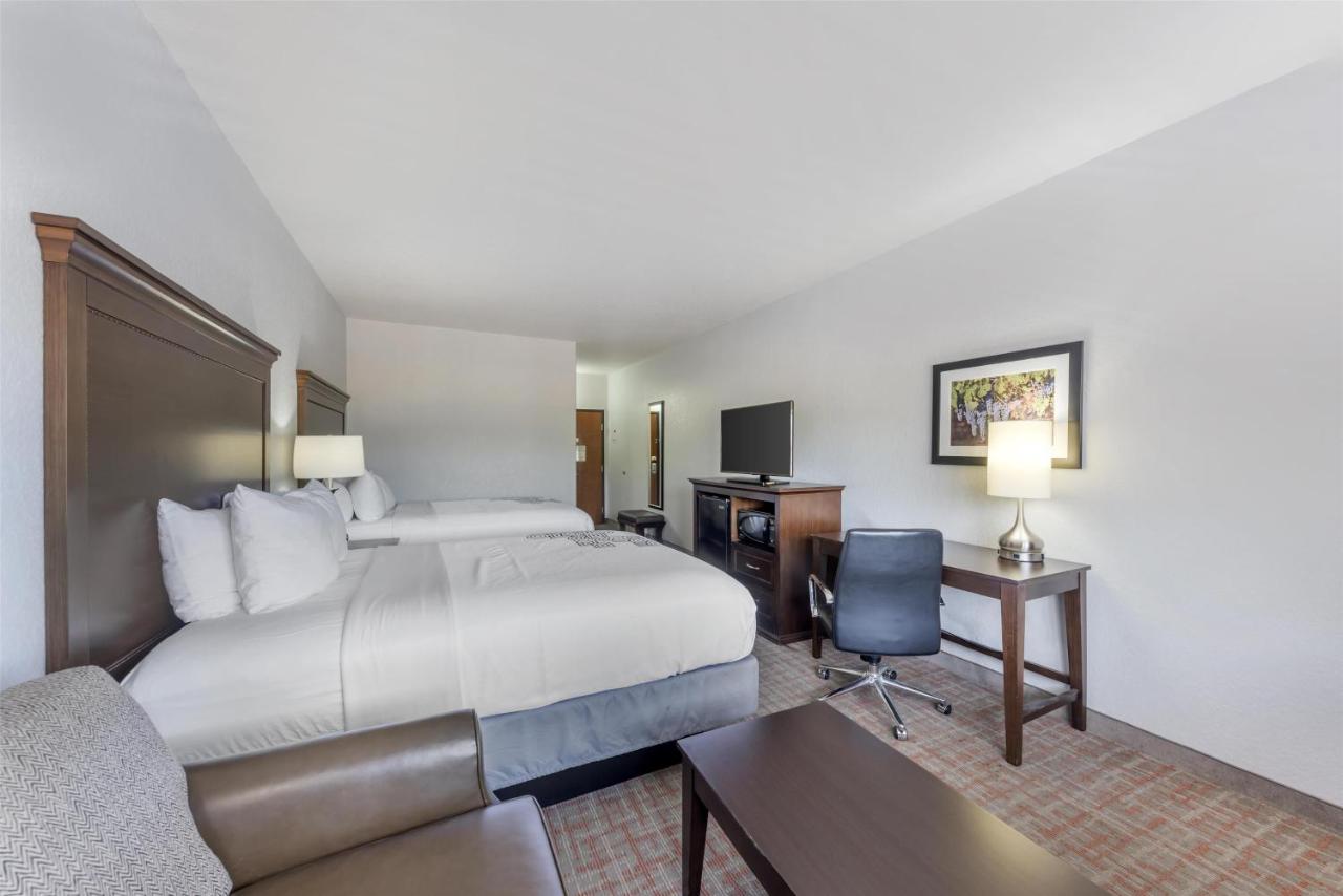  | Best Western Plus Fredericksburg
