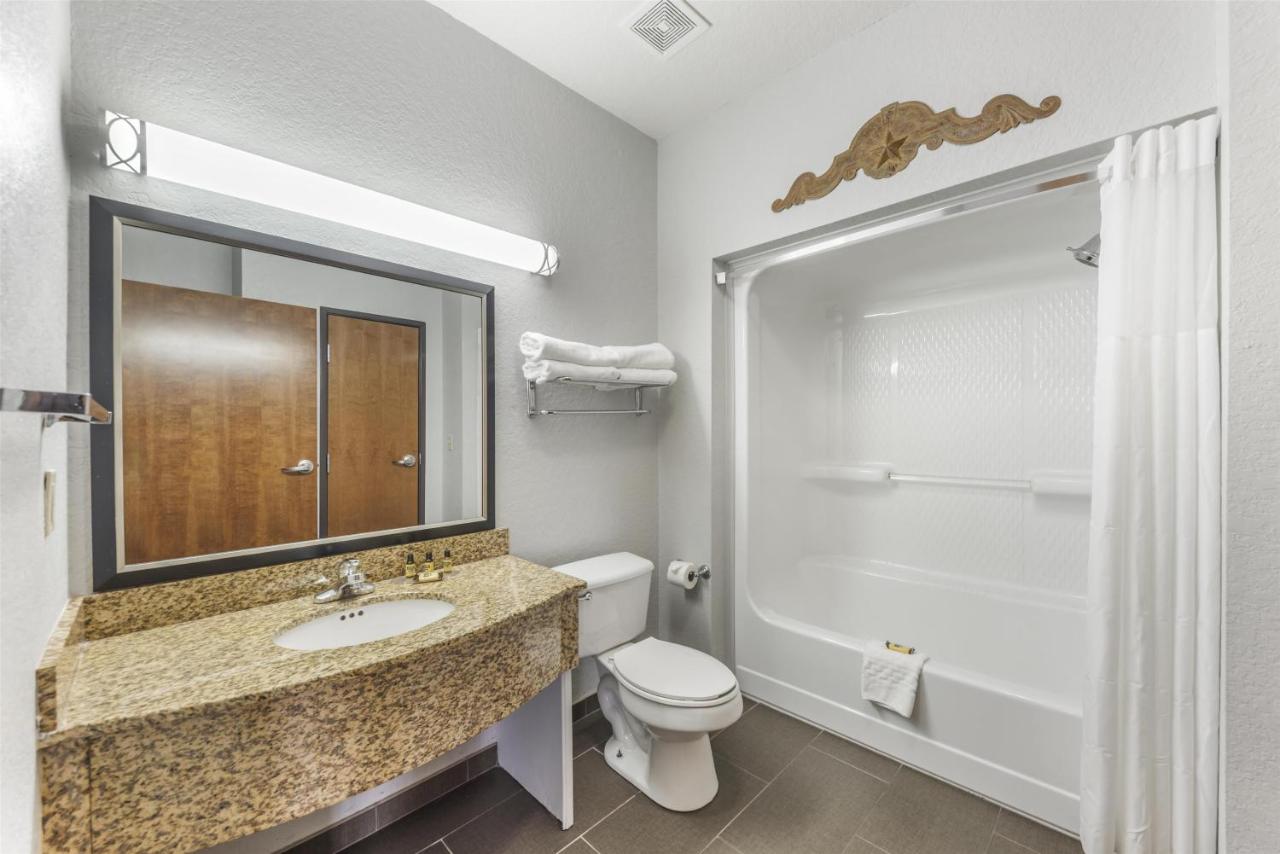  | Best Western Plus Fredericksburg