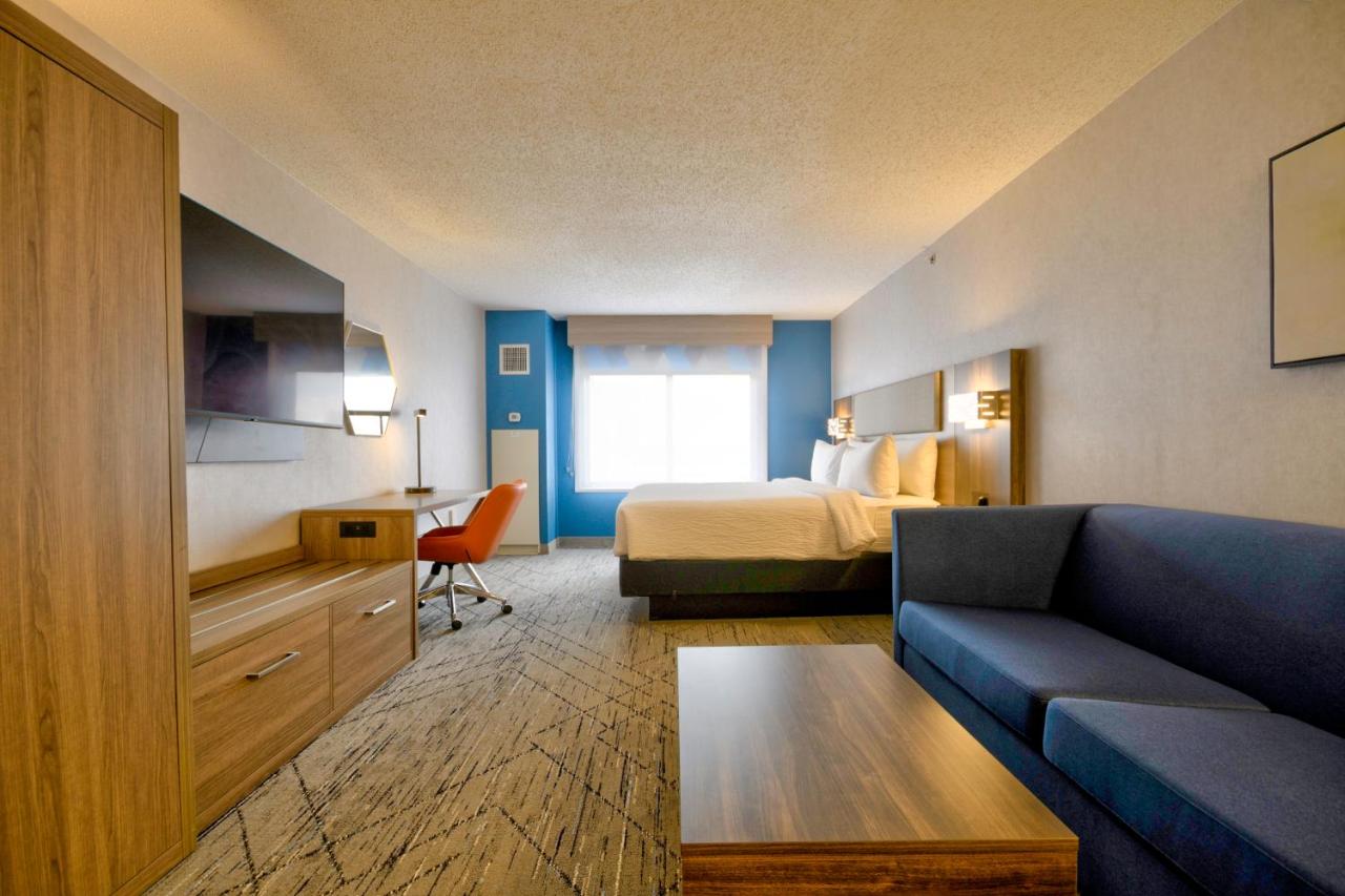  | Holiday Inn Express & Suites Buffalo Airport, an IHG Hotel