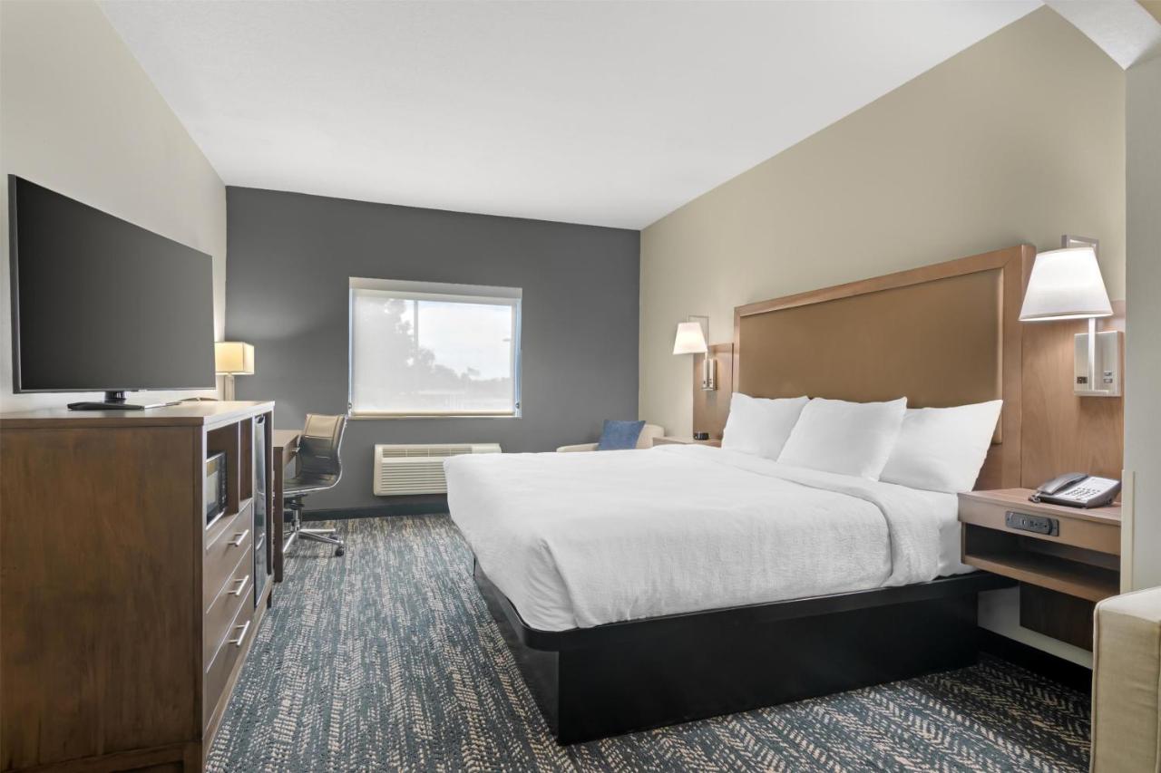 King Room with Sofa Bed - Non-Smoking at Best Western Plus Washington Hotel