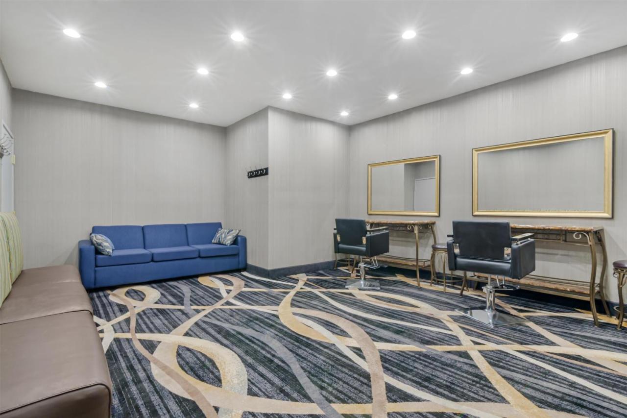 | Best Western Plus Washington Hotel