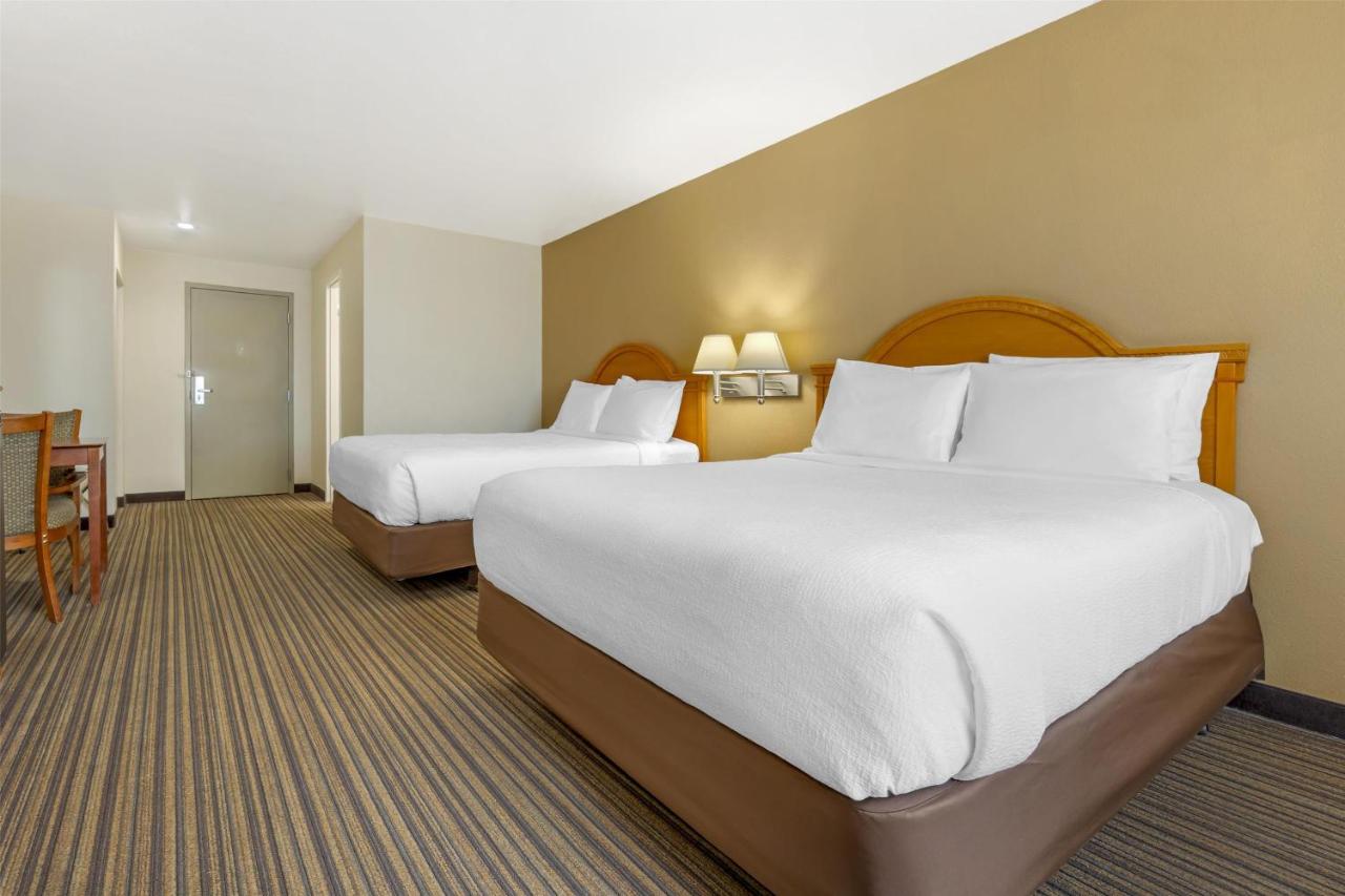 Queen Room with Two Queen Beds and Roll-In Shower- Mobility Access/Non-Smoking at Best Western East El Paso Inn