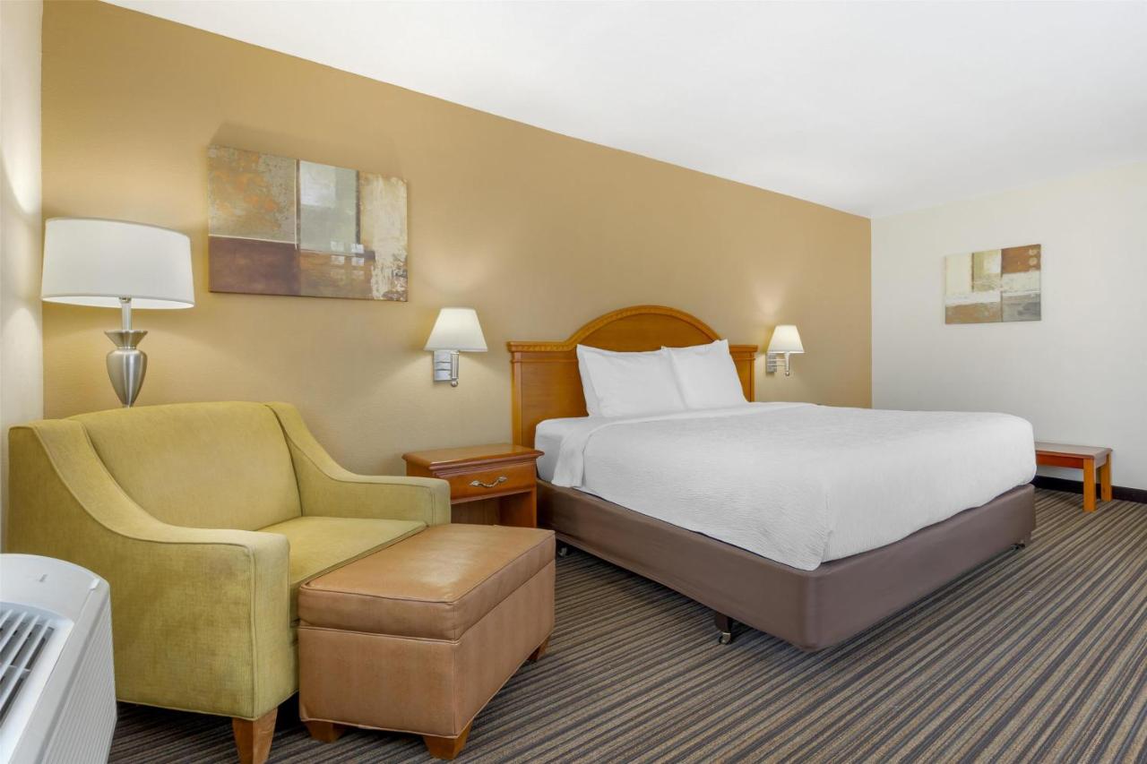 King Suite with Spa Bath - Non-Smoking at Best Western East El Paso Inn