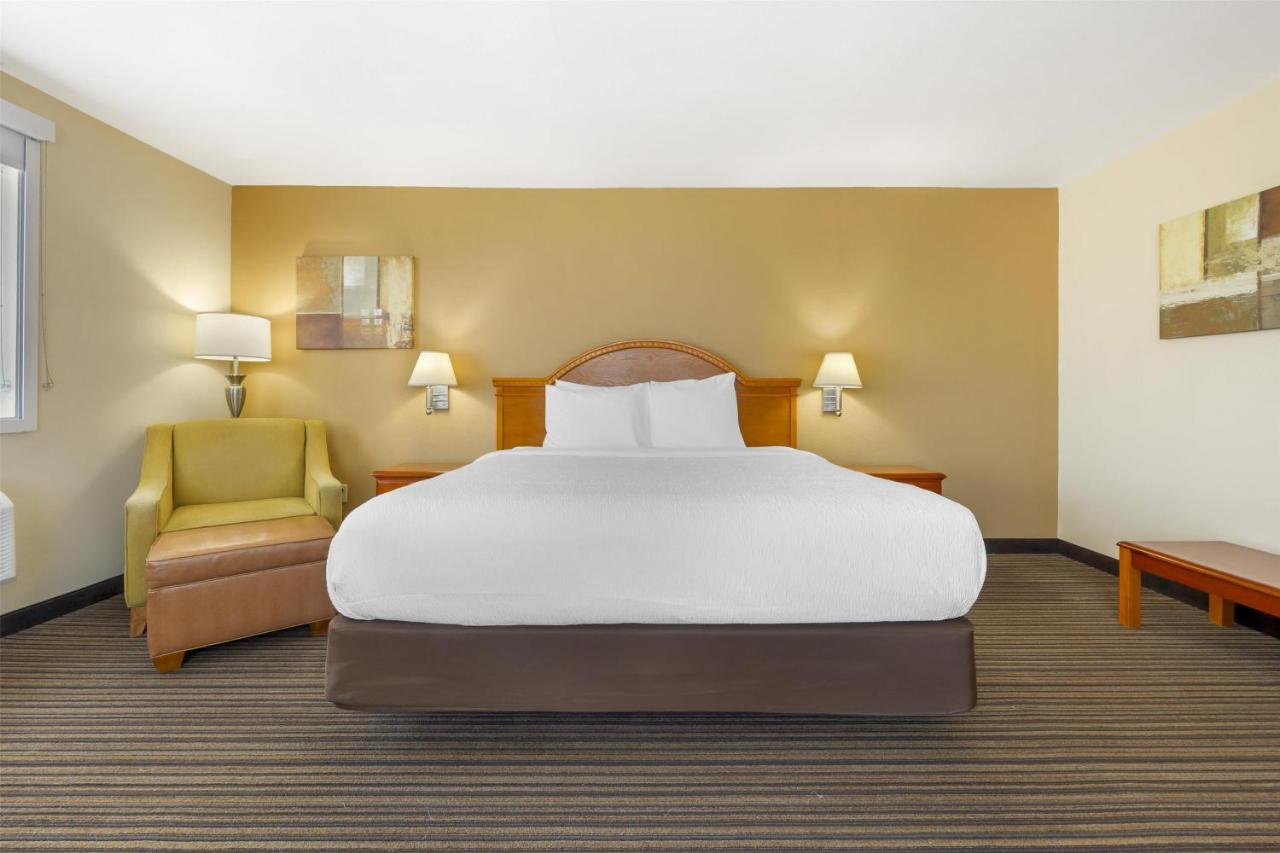King Suite with Spa Bath - Non-Smoking at Best Western East El Paso Inn