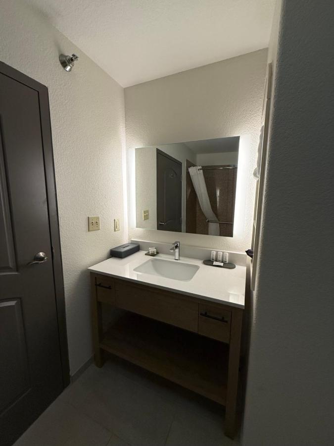 King Suite - Non-Smoking at La Quinta Inn & Suites by Wyndham Searcy
