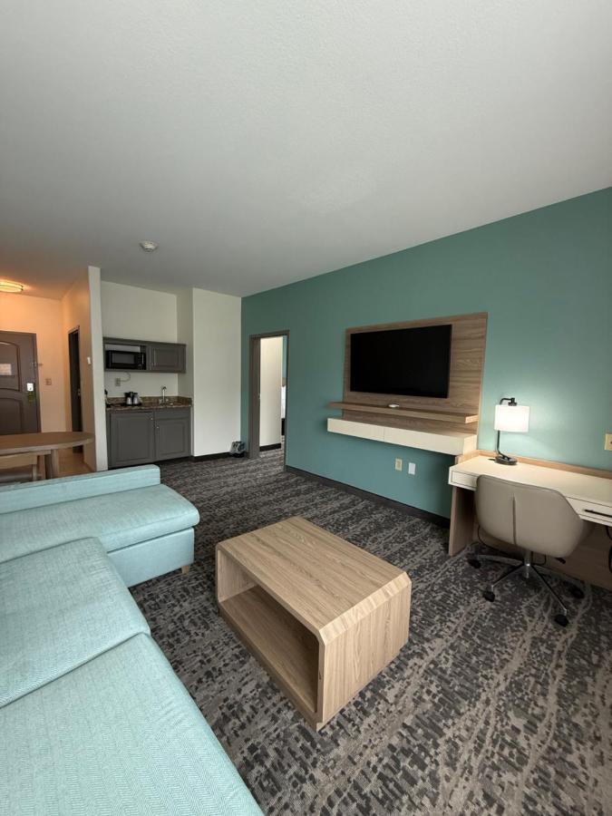King Suite - Non-Smoking at La Quinta Inn & Suites by Wyndham Searcy