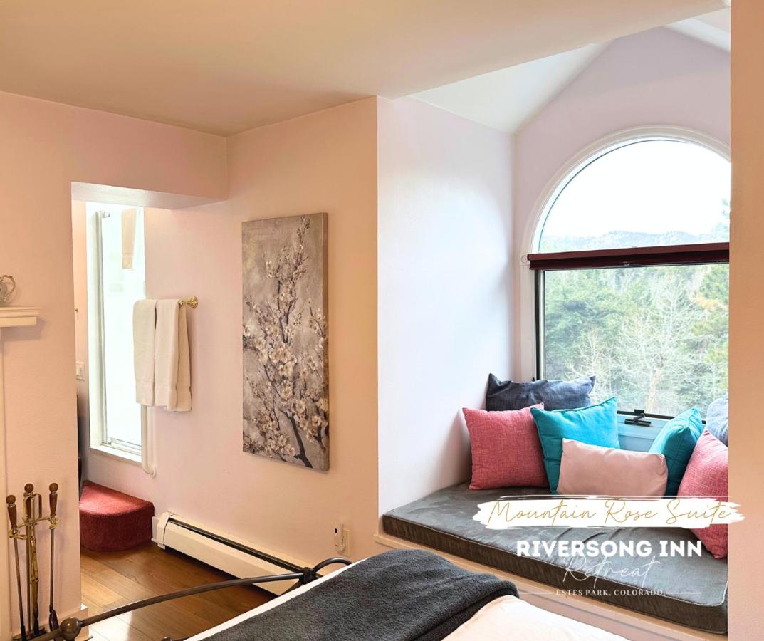  | Romantic RiverSong Inn
