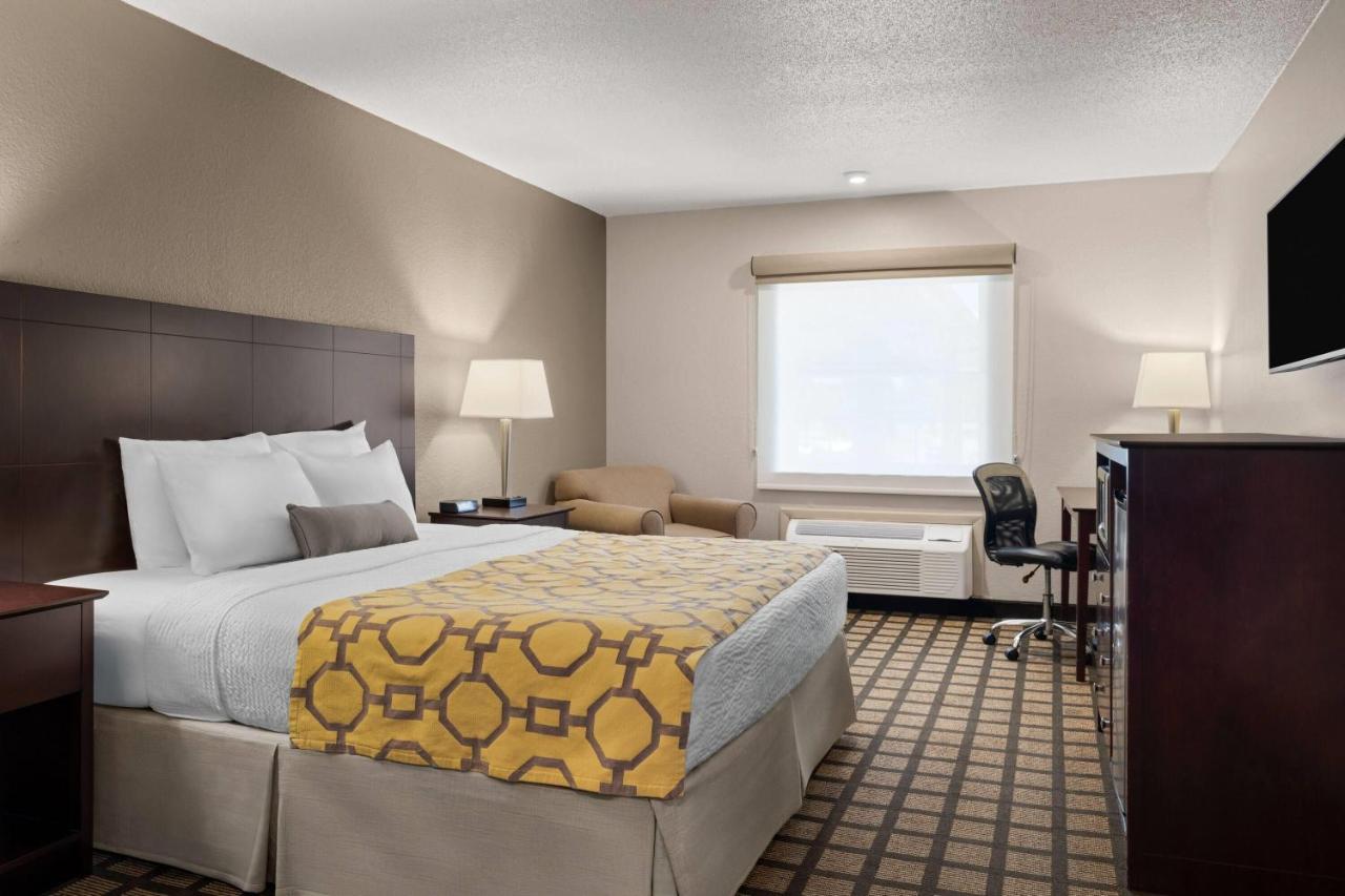 King Room - Mobility Access/Non-Smoking at Baymont by Wyndham Jefferson City