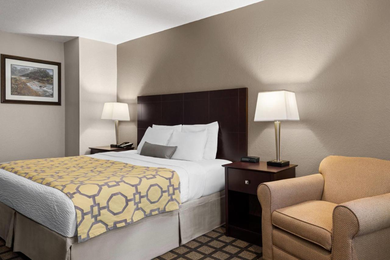 King Room - Mobility Access/Non-Smoking at Baymont by Wyndham Jefferson City