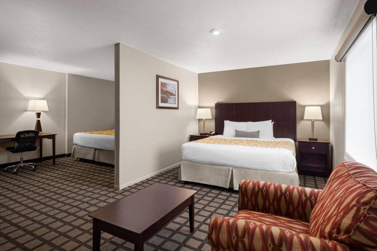 King Studio Suite - Non-Smoking at Baymont by Wyndham Jefferson City