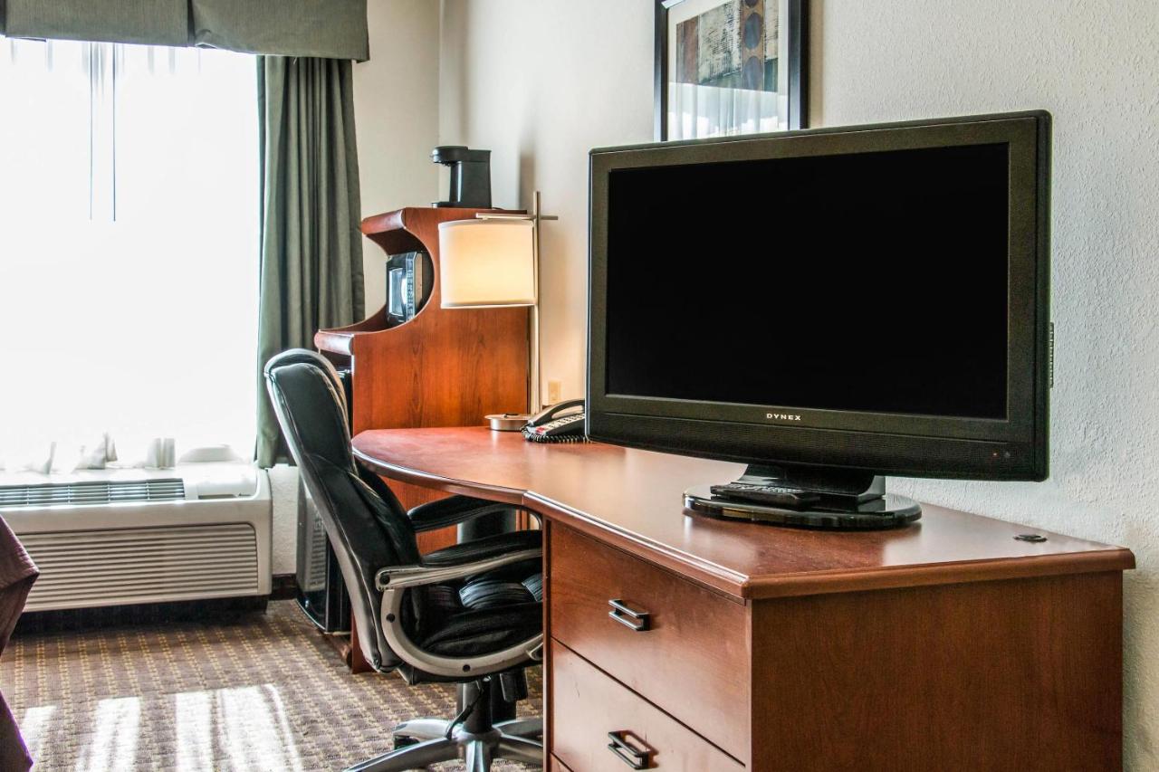 Queen Room at Sleep Inn & Suites Pooler - Savannah Area