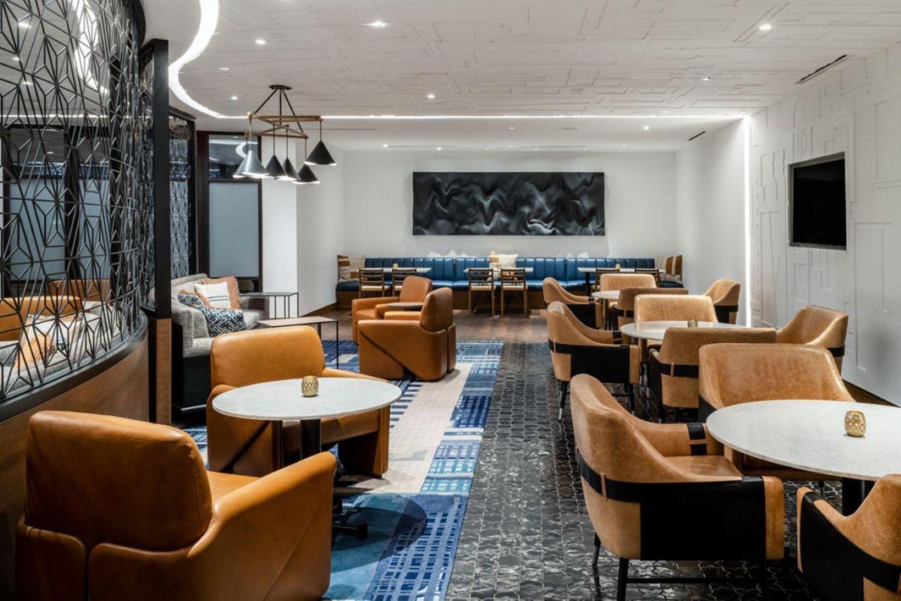 Concierge level King Room on Top Floor at Austin Marriott South