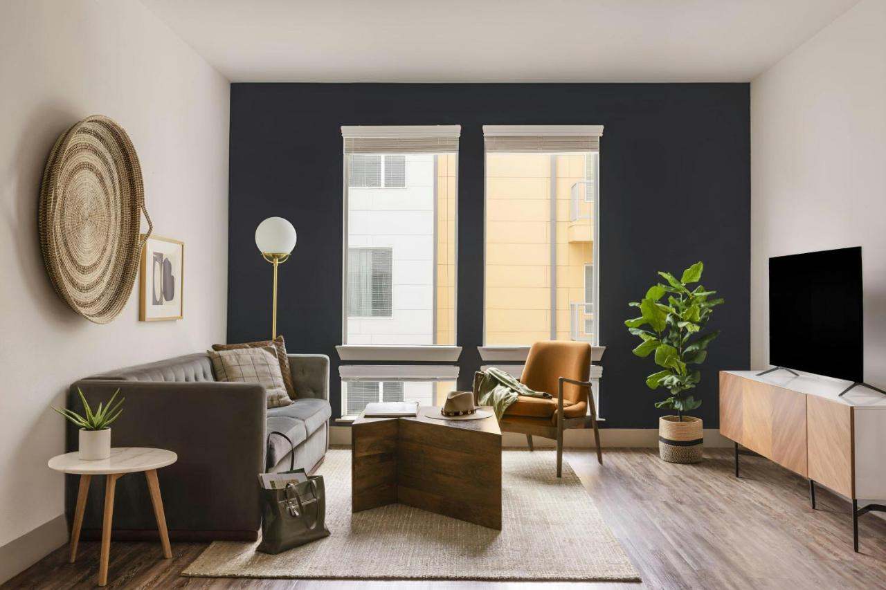 One-Bedroom Suite at Sonder at East 5th