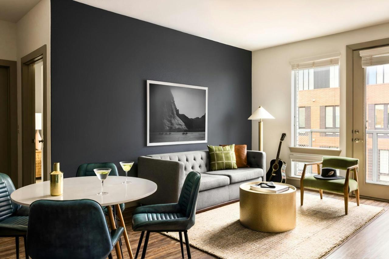 King Suite with Balcony at Sonder at East 5th