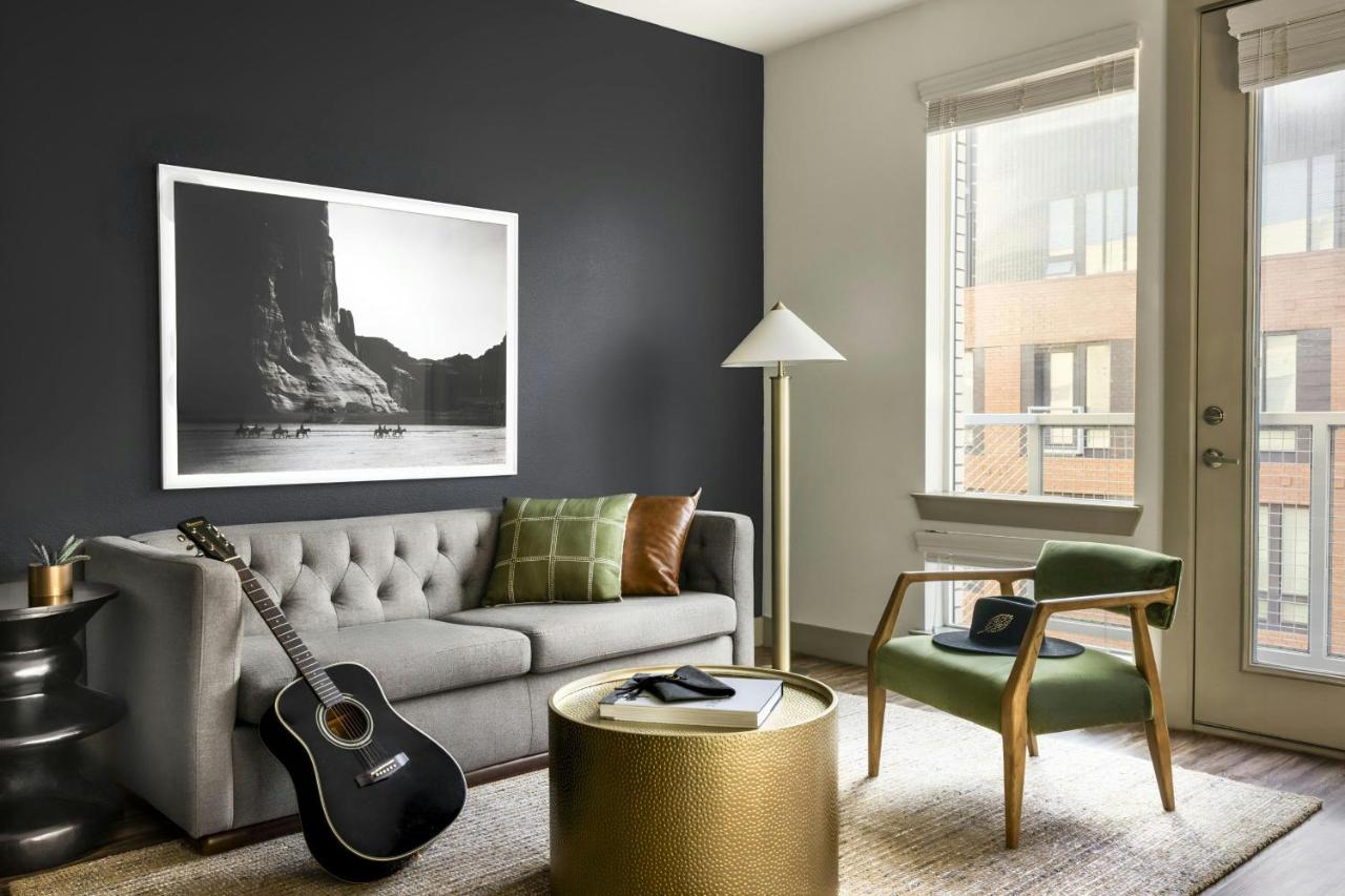 King Suite with Balcony at Sonder at East 5th