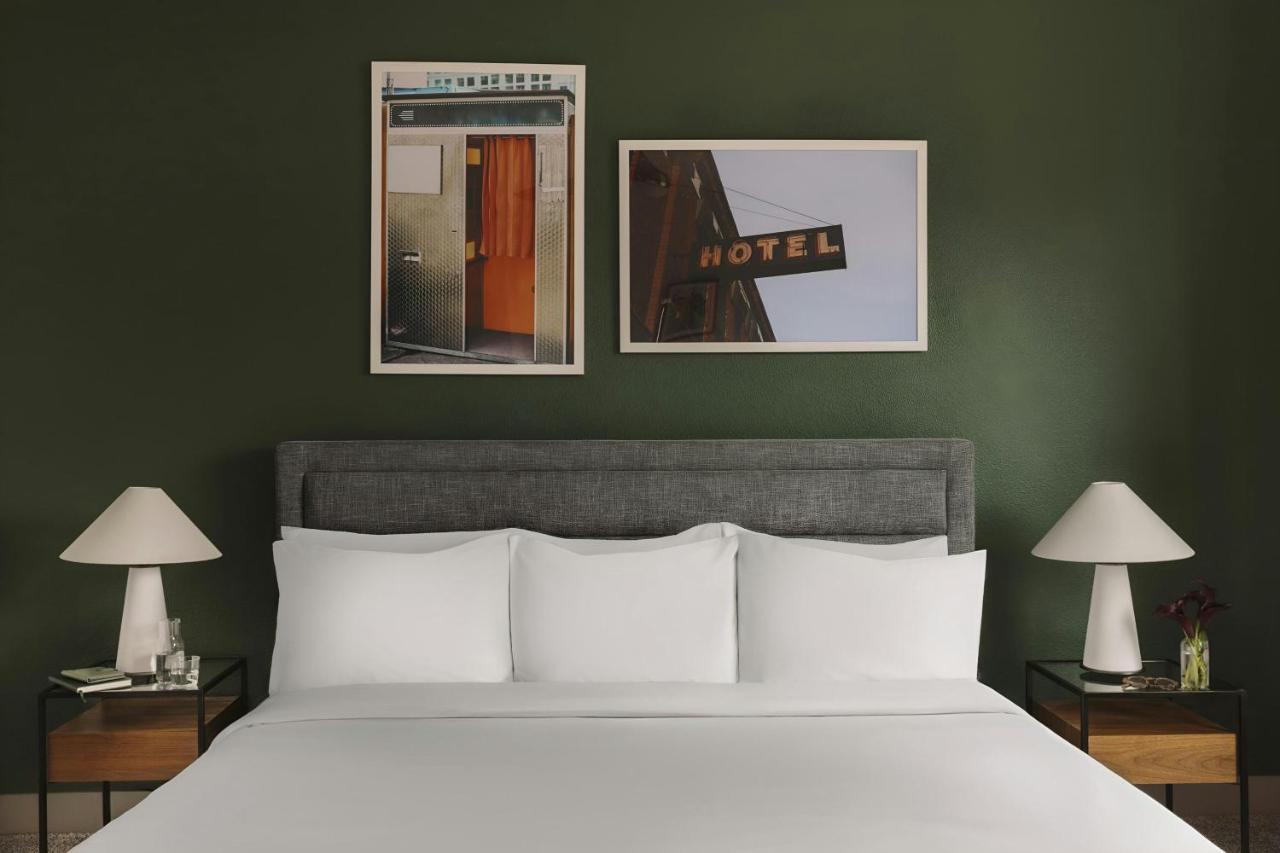 King Suite with Balcony at Sonder at East 5th