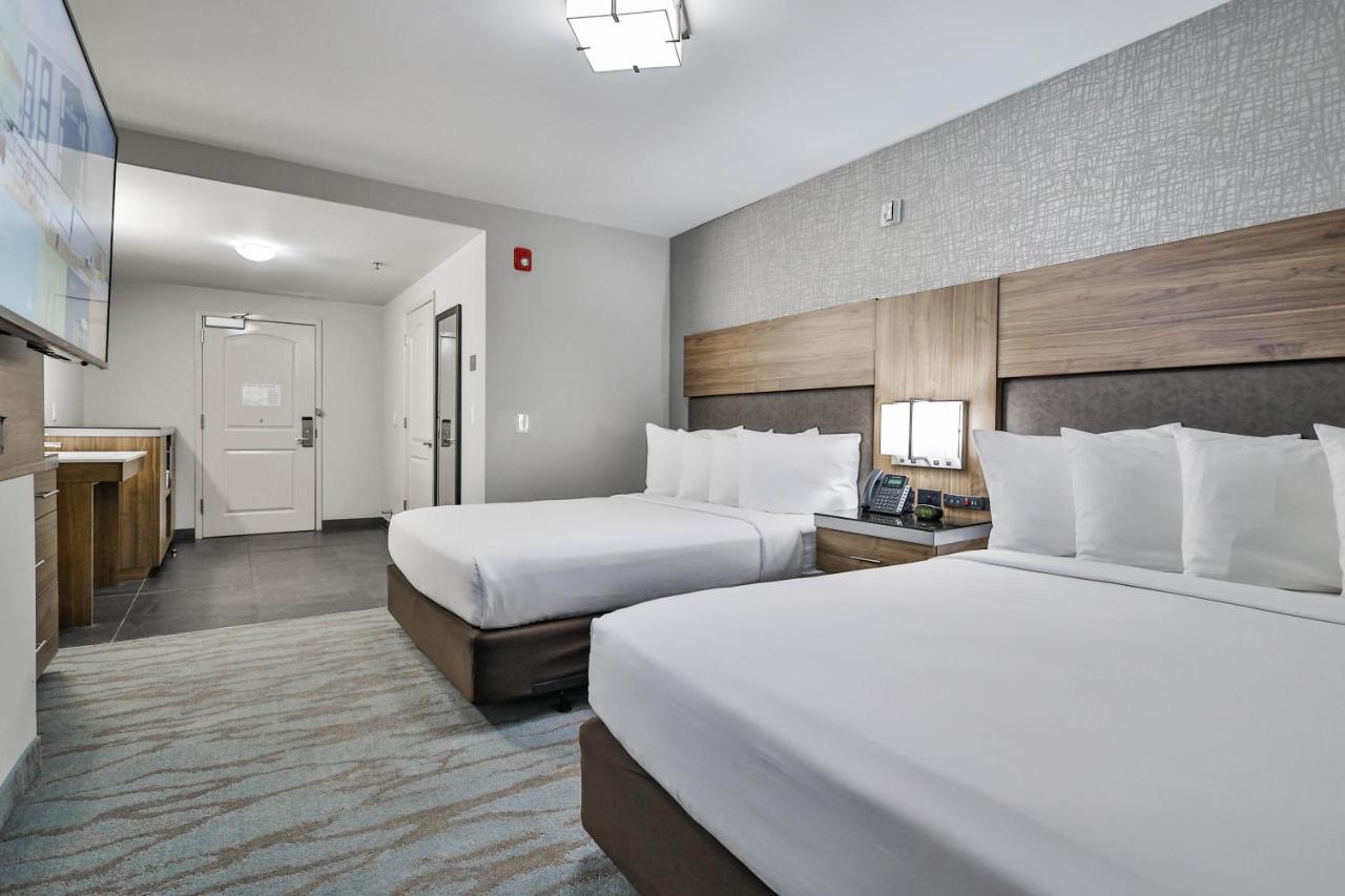 Queen Room with Two Queen Beds and Roll-In Shower - Accessible/Non-Smoking at The Penn Stroud, Stroudsburg - Poconos, an Ascend Collection Hotel