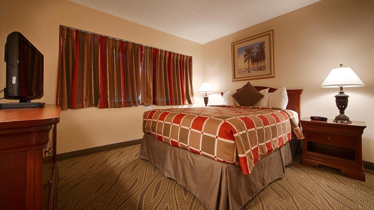 | Best Western Naples Inn & Suites