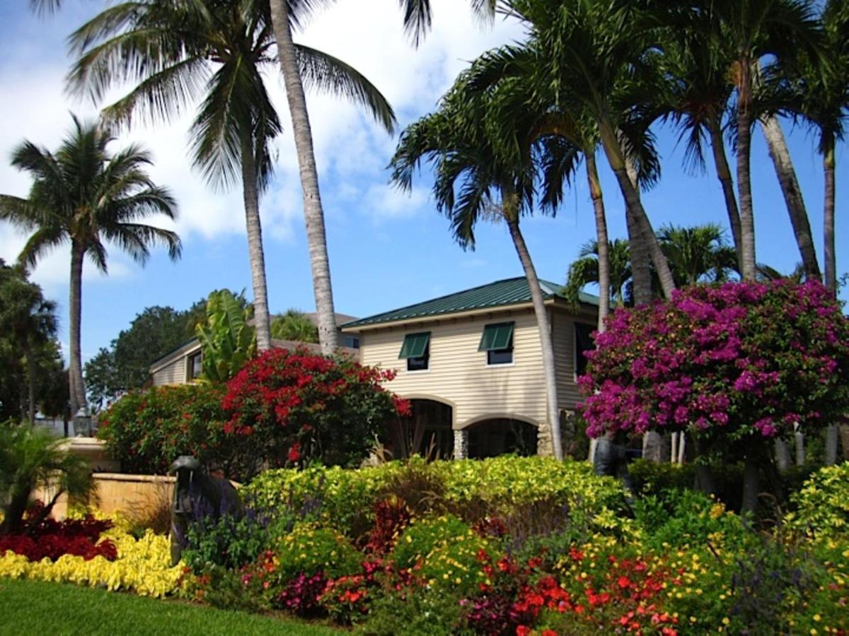 | Best Western Naples Inn & Suites