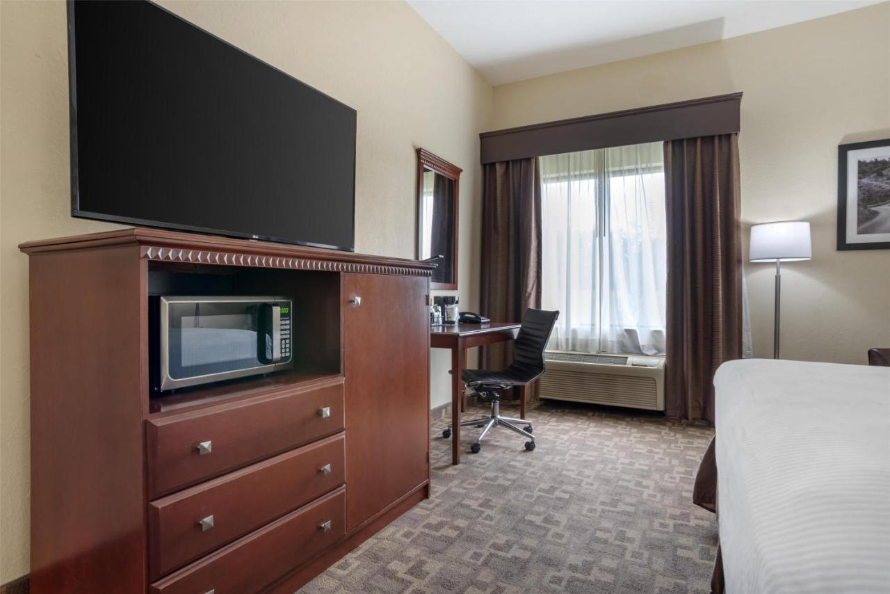 | Best Western Opp Inn