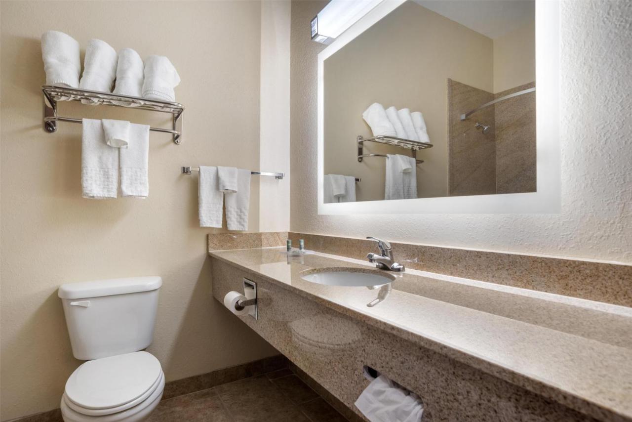 | Best Western Opp Inn