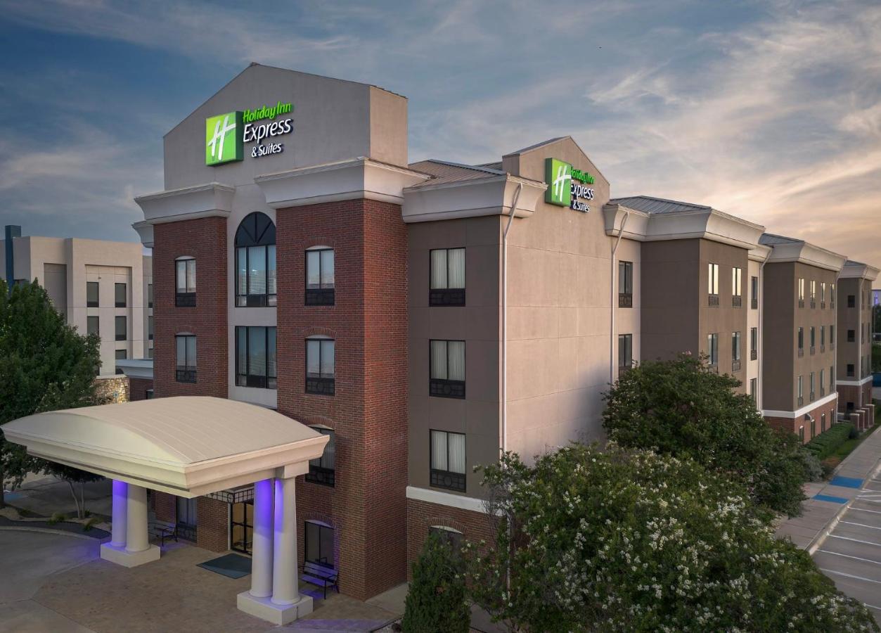| Holiday Inn Express Hotel & Suites DFW West - Hurst, an IHG Hotel
