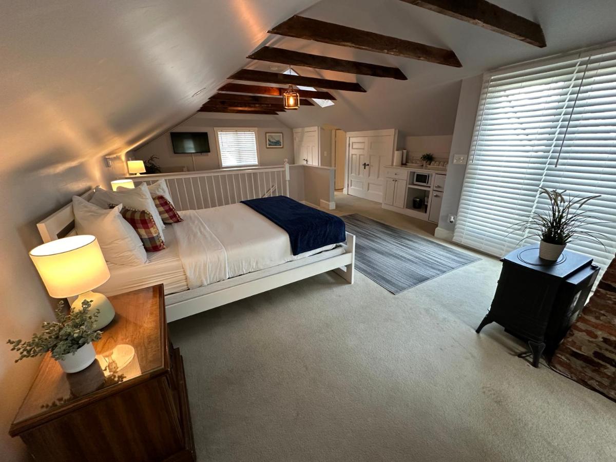 | Beautiful Home Historic Spring St