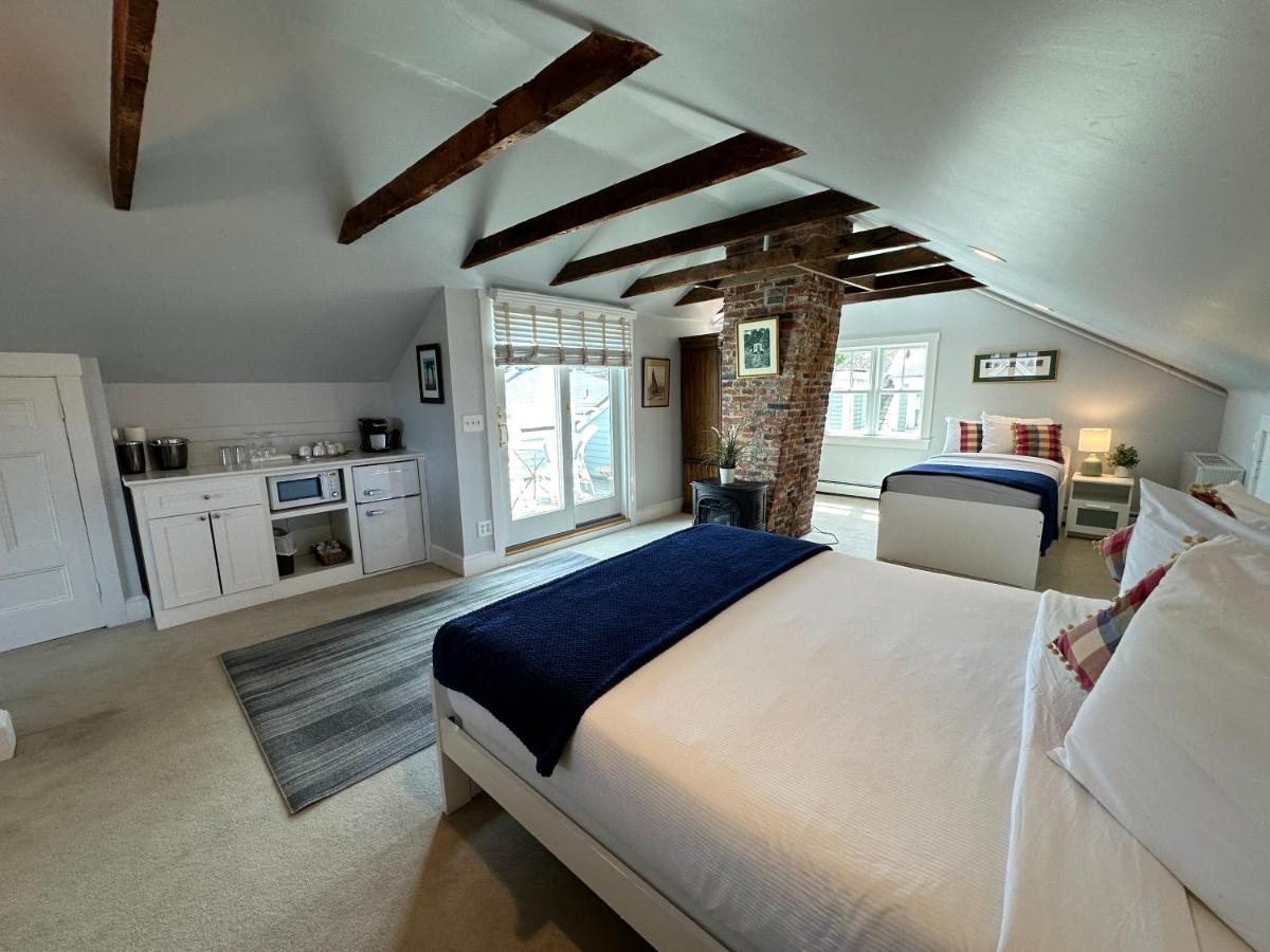 | Beautiful Home Historic Spring St