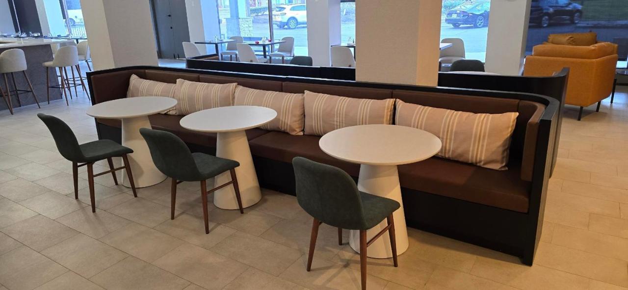  | Holiday Inn Downtown Rochester, an IHG Hotel