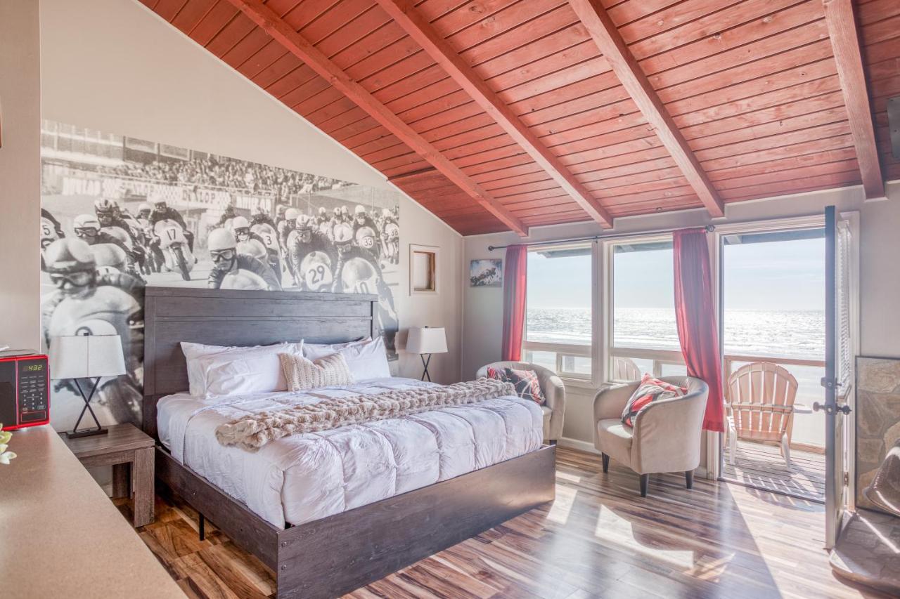 | Moolack Shores Inn