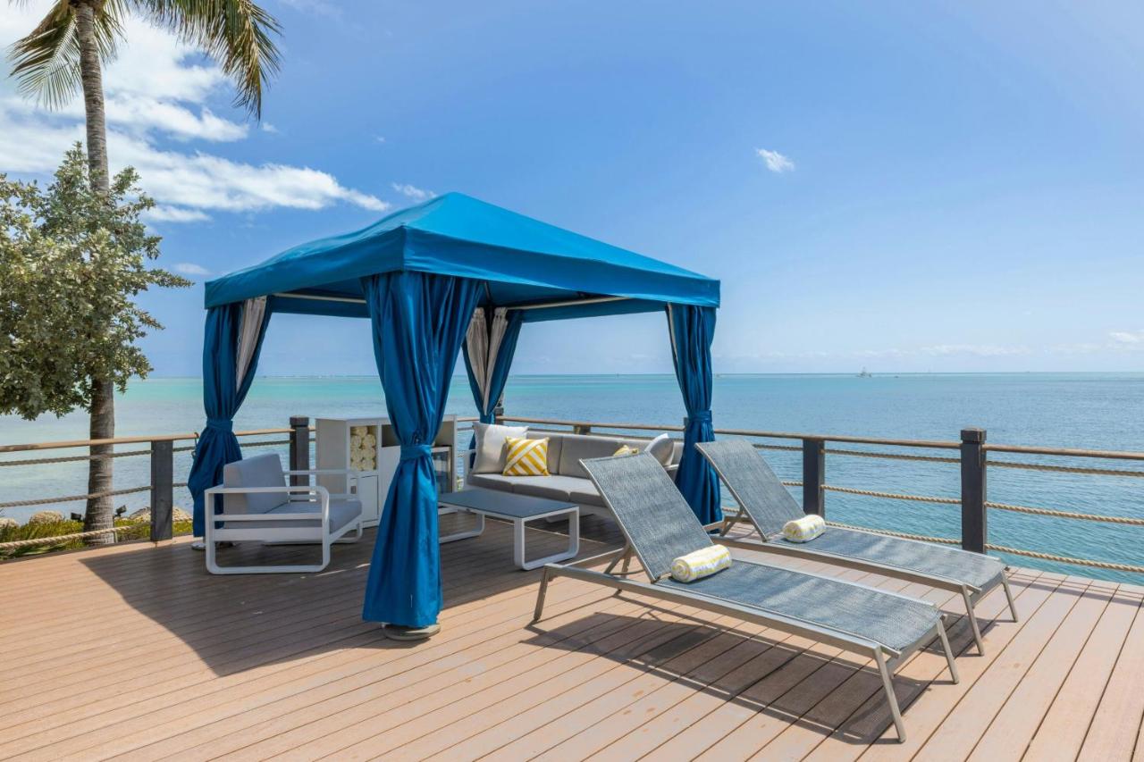 Postcard Inn Beach Resort & Marina