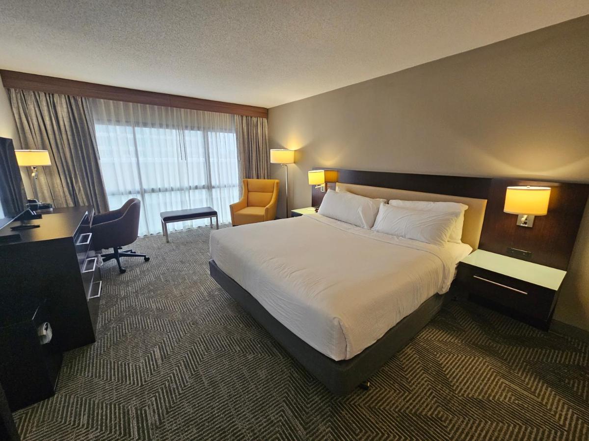  | Holiday Inn Downtown Rochester, an IHG Hotel