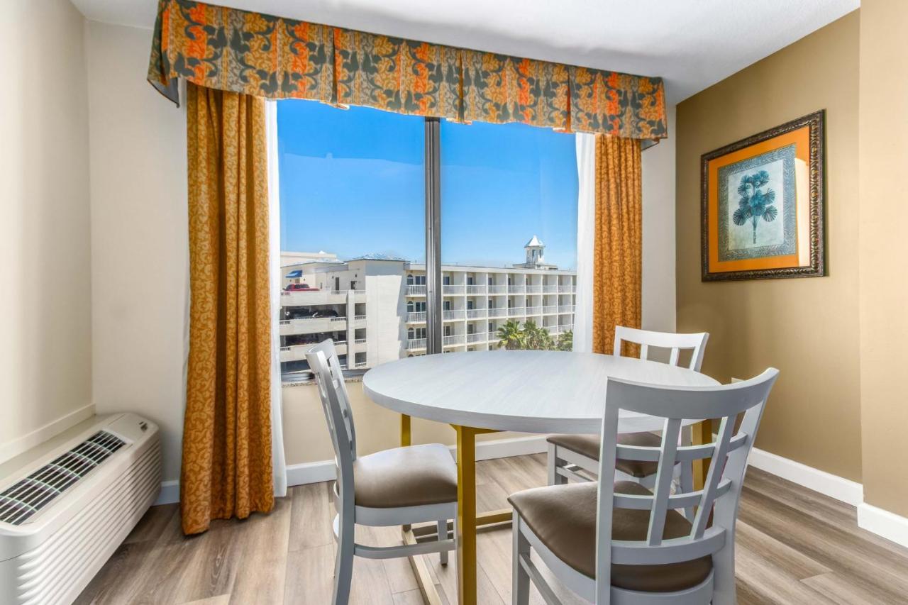 | Holiday Inn & Suites Clearwater Beach, an IHG Hotel
