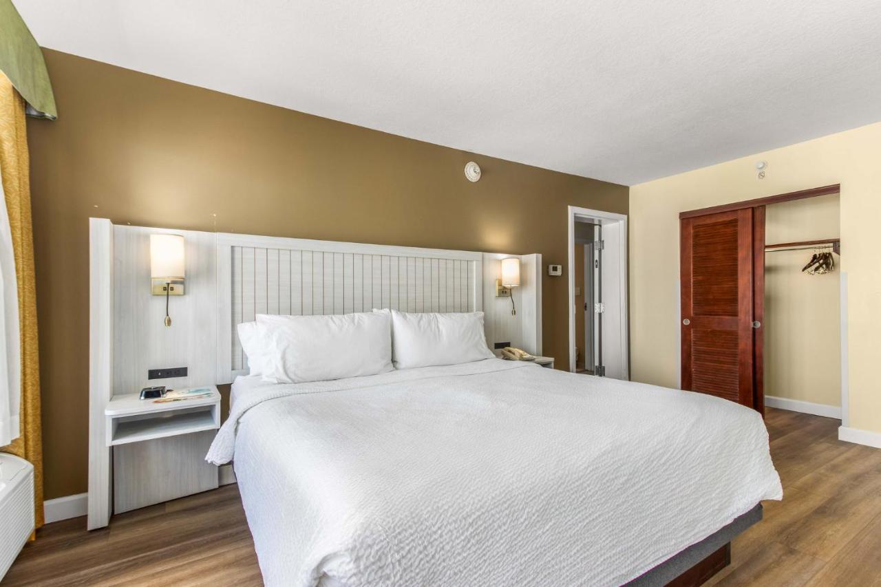 | Holiday Inn & Suites Clearwater Beach, an IHG Hotel