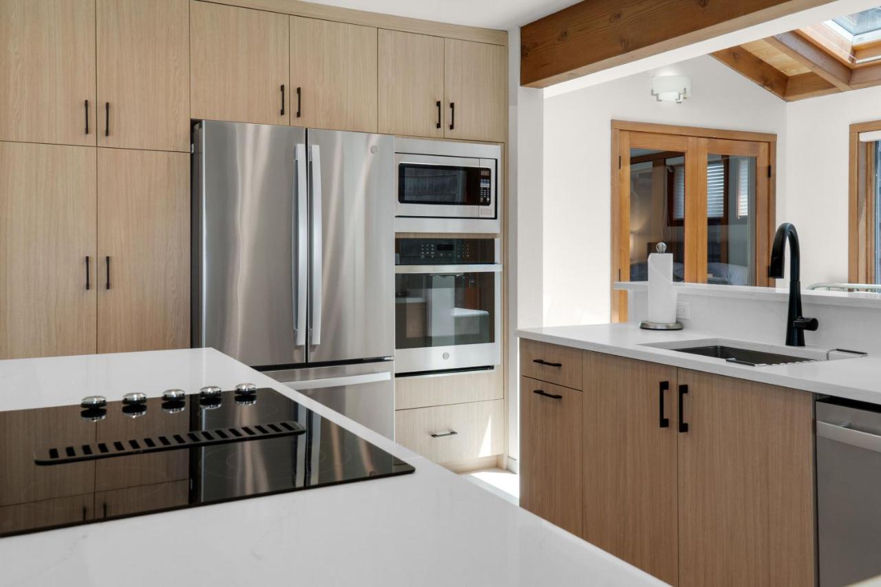 Flagship - Ocean Front Two Bedroom Suite at The Waves
