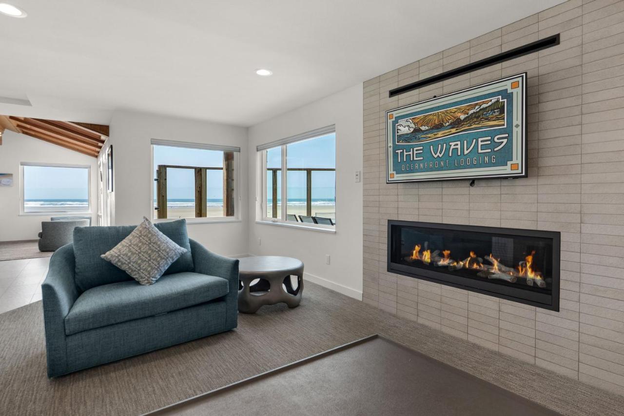 Flagship - Ocean Front Two Bedroom Suite at The Waves