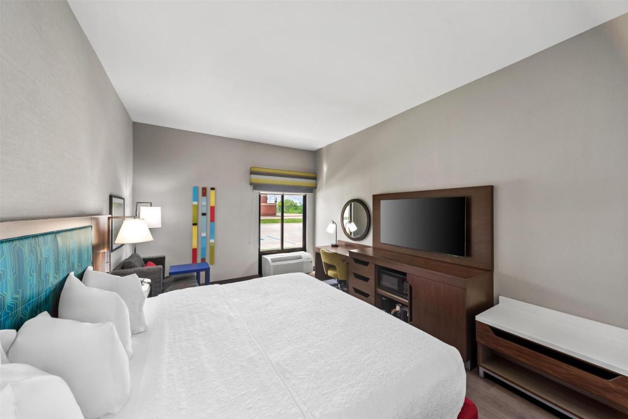 King Room - Non-Smoking at Hampton Inn North Platte