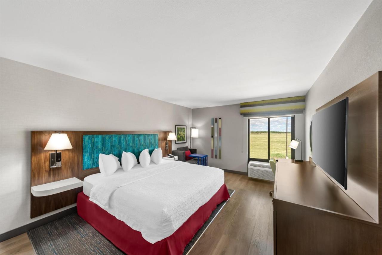 King Room - Disability Access/Non-Smoking at Hampton Inn North Platte