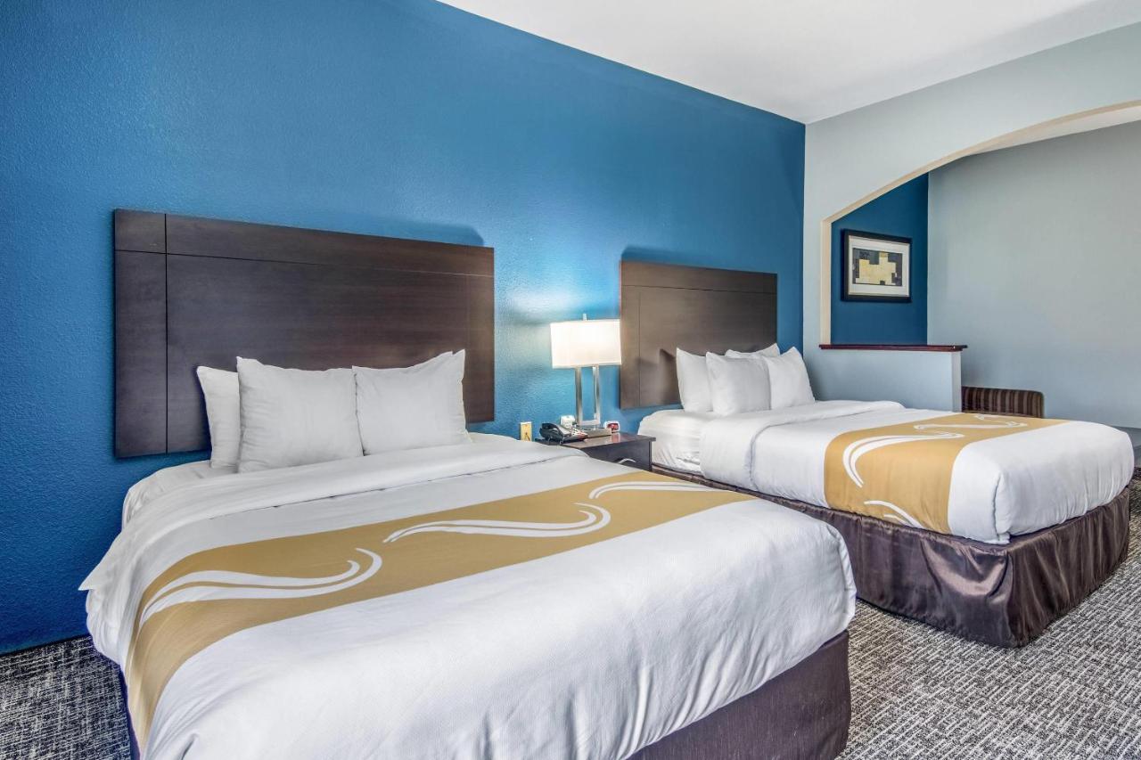 Queen Suite with Sofa Bed - Non-Smoking at Quality Suites Maumelle - Little Rock Northwest