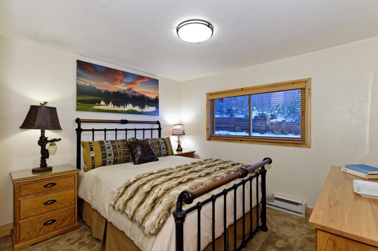 | The Crestwood Snowmass Village