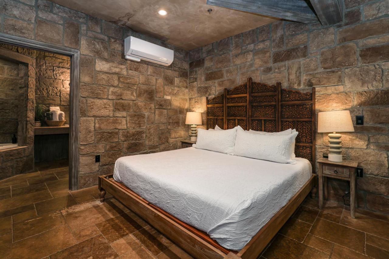 | The Inn at Zaca Creek