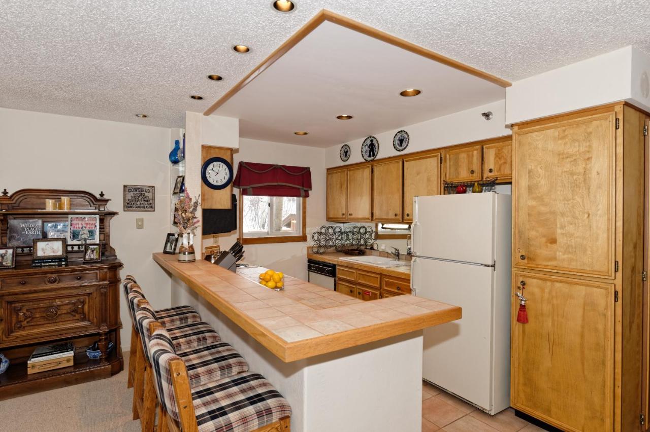 | The Crestwood Snowmass Village