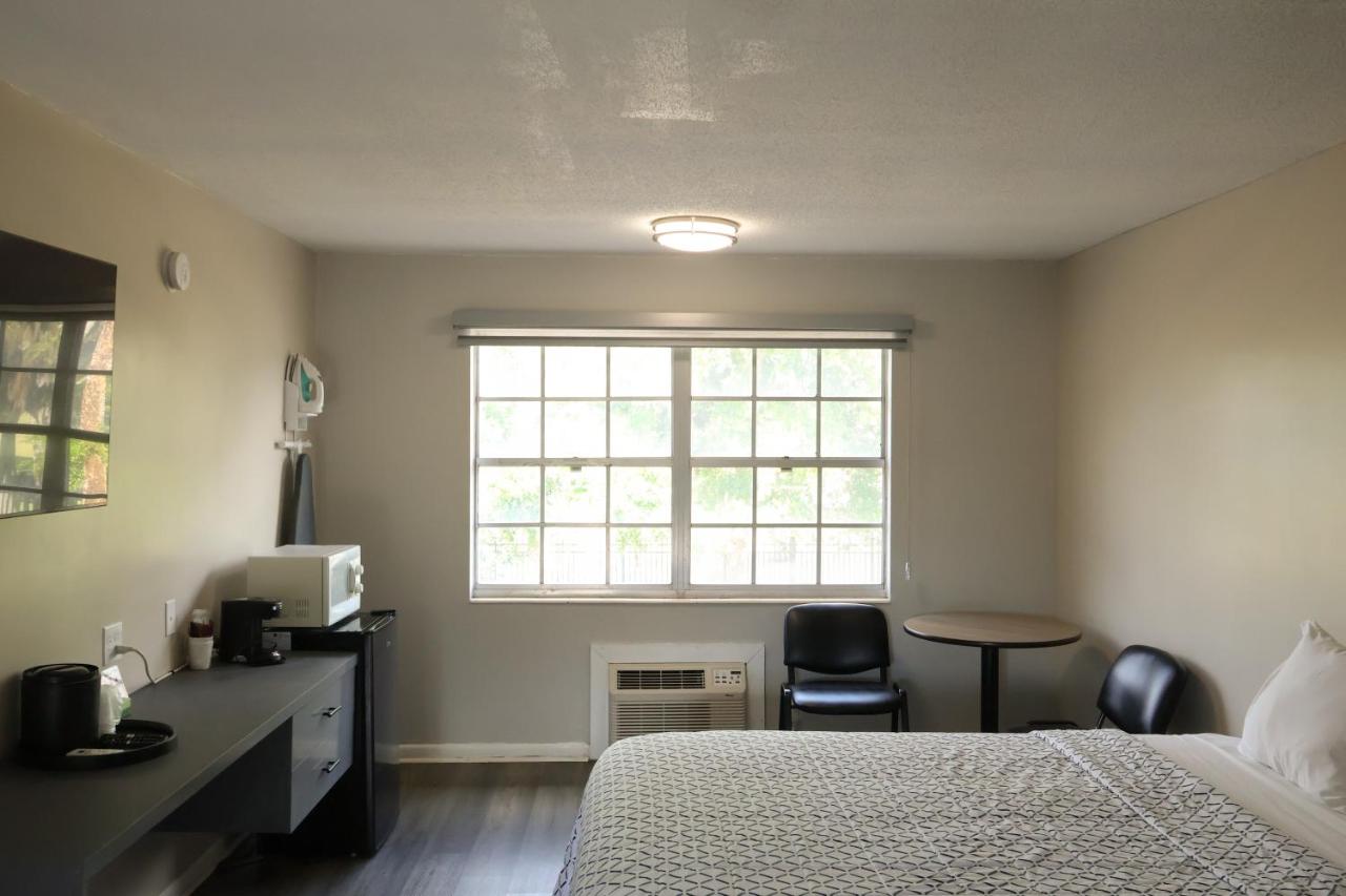 | Economy Inn Historic District